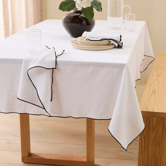 Lulu White & Black Tablecloth