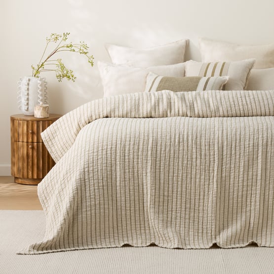 European Migsa Natural & Olive Blanket