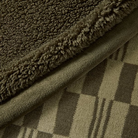 Sherpa Ivy Tile Blanket 