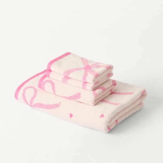 I Heart Bows Pink Towel Range