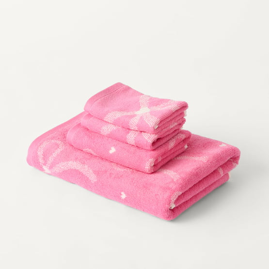 I Heart Bows Pink Towel Range