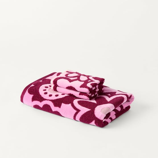 Poppy Pink & Burgundy Floral Towel Range 