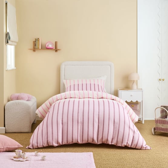 Freddie Matelasse Pink Quilt Cover Set