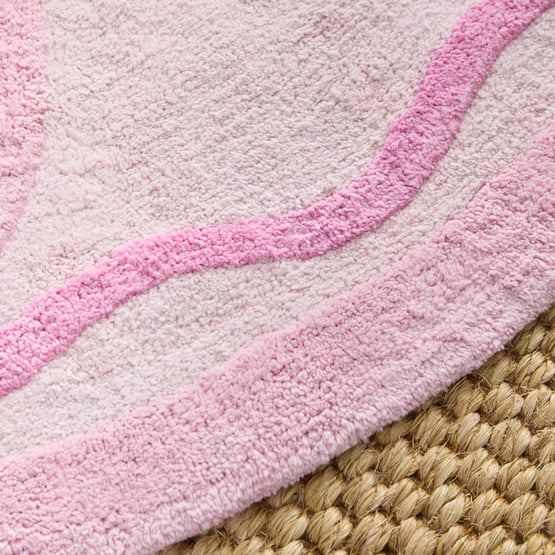 Daisy Pink Tufted Rug