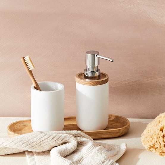 Devon White Bathroom Accessories 