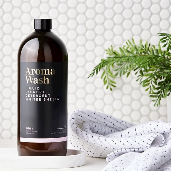 Bliss Whiter Sheets Laundry Liquid 1L 