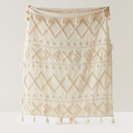 Cove Natural Tufted Throw