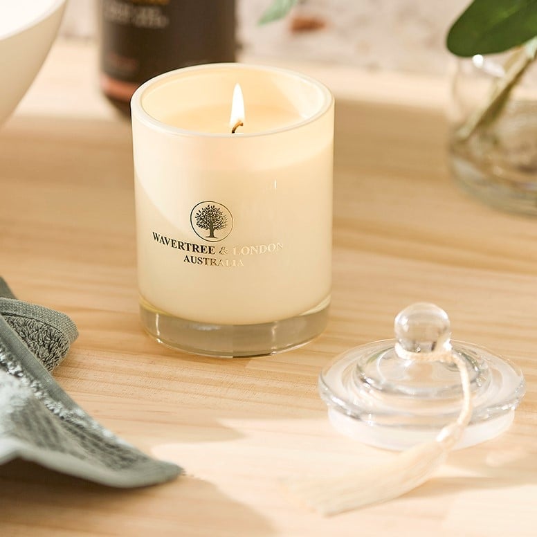 Wavertree & London Frangipani & Gardenia 360g Candle