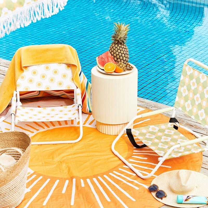 Retro Grid Daisy Green Beach Chair