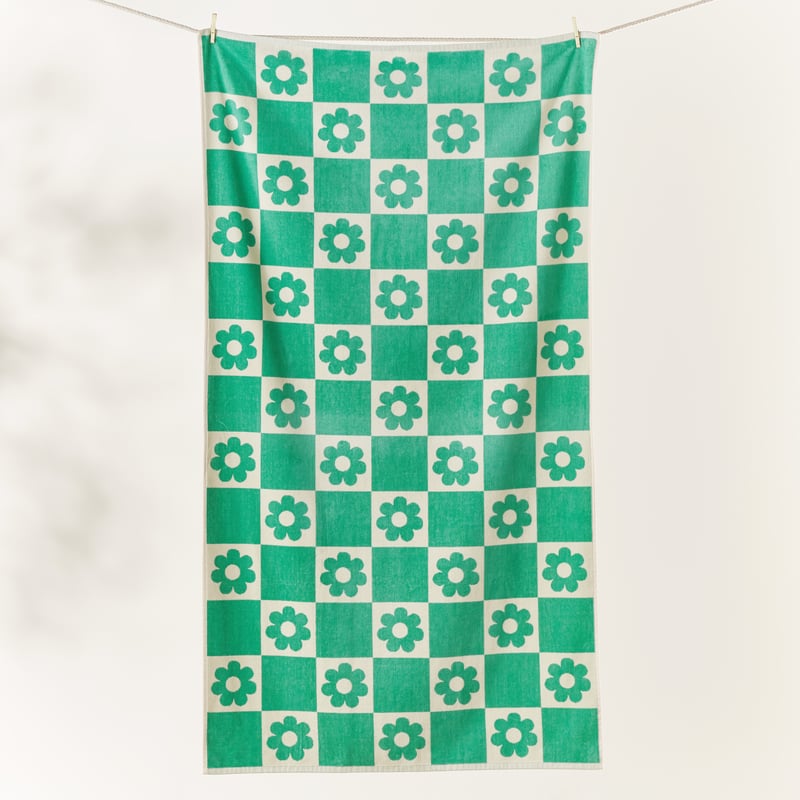 Velour Daisy Check Green Beach Towel