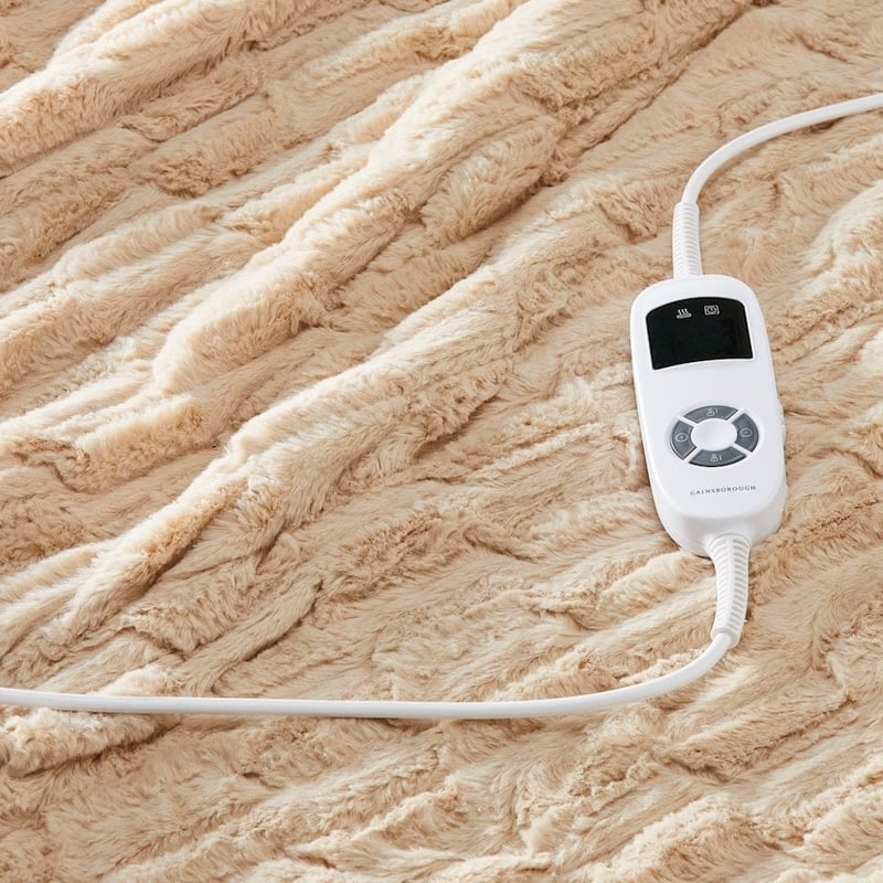 Deluxe Heated Natural Faux Fur Blanket