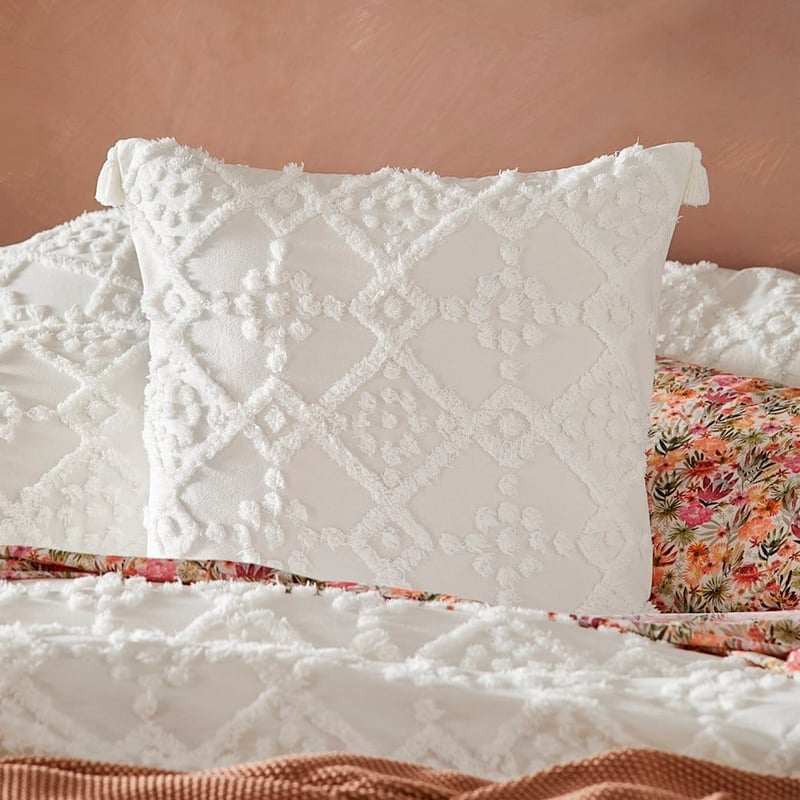 Vienna White Tufted Pillowcases