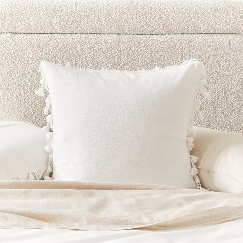 Gracie White Pillowcases