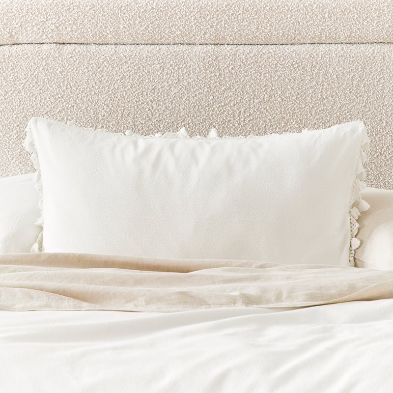 Gracie White Pillowcases