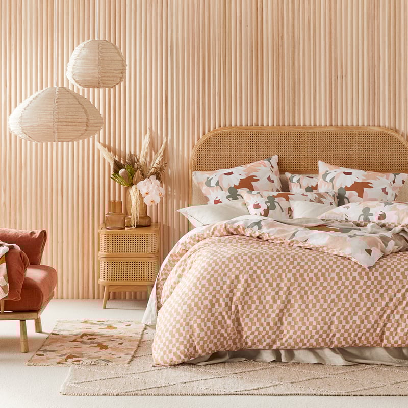 Kimmy Hogan Paper Daisies Whisper Pink Quilt Cover Separates