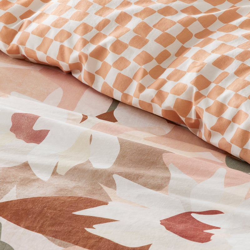 Kimmy Hogan Paper Daisies Whisper Pink Quilt Cover Separates