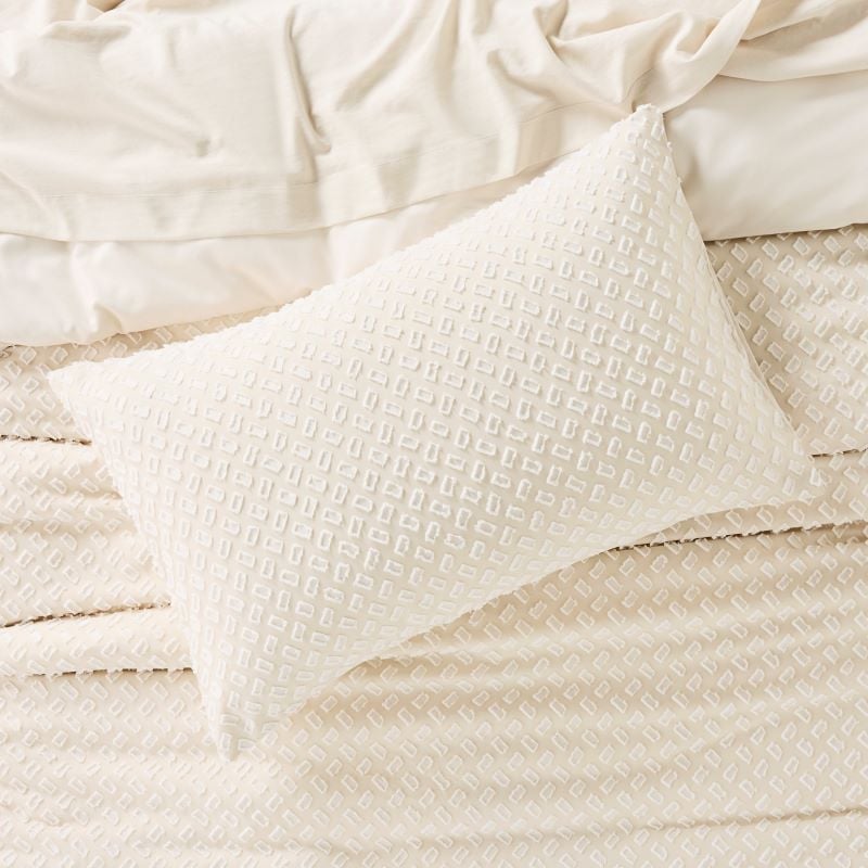 Leo Clipped Natural & White Quilt Cover Set