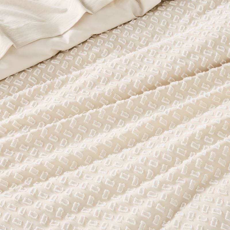 Leo Clipped Natural & White Quilt Cover Set