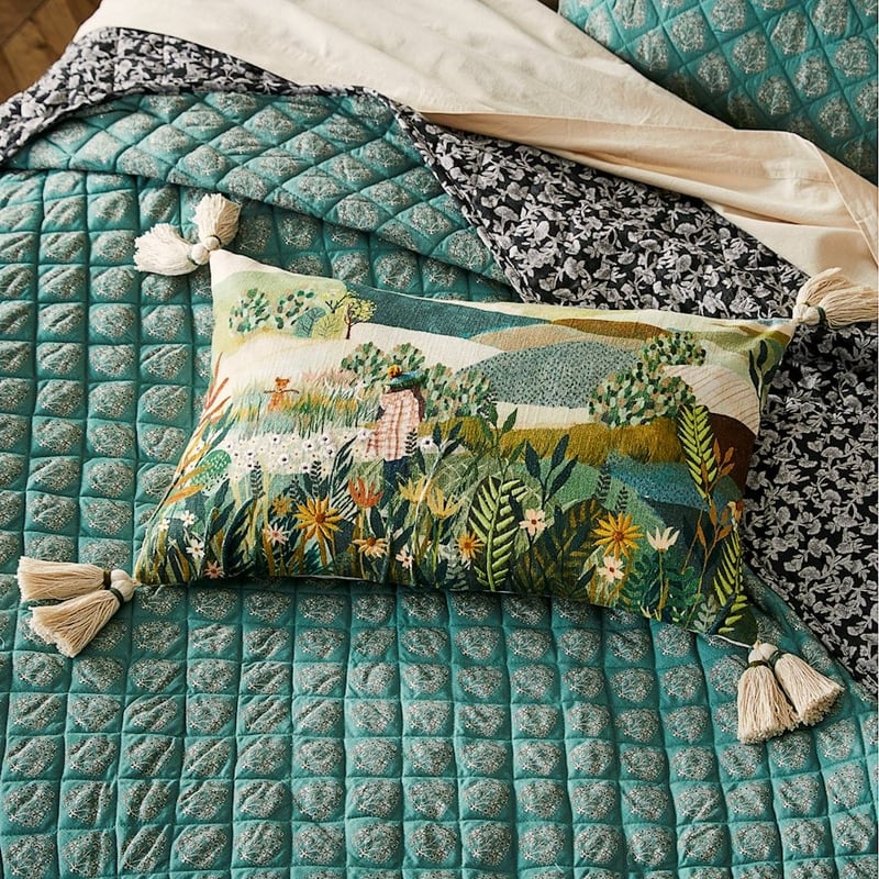 Wandering Fields Green Cushion