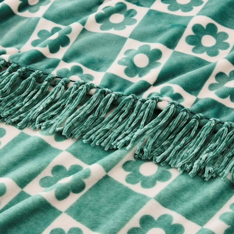 Supersoft Daisy Check Blanket