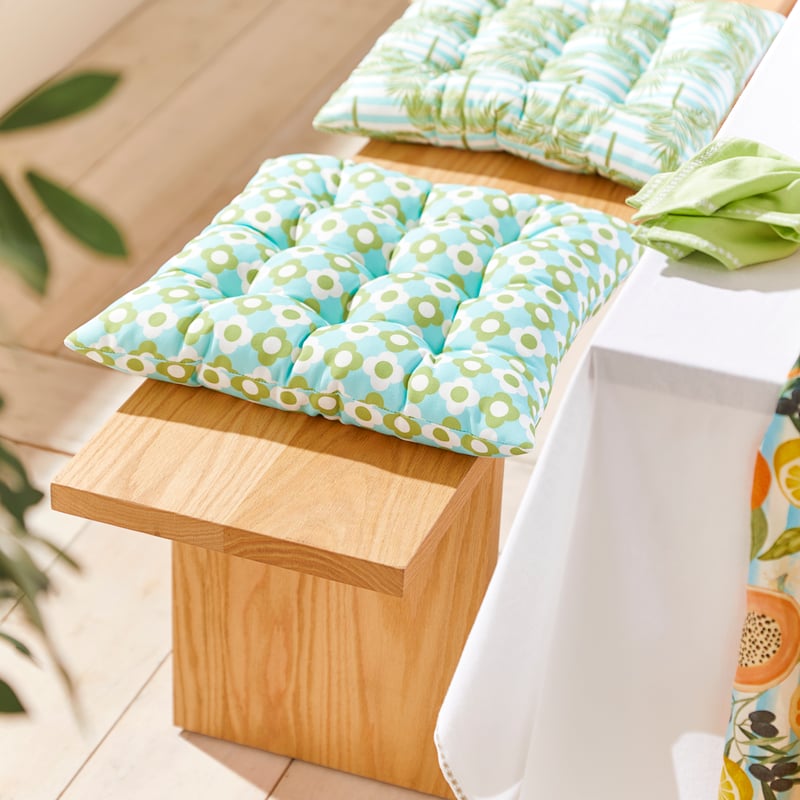 Outdoor Aqua Daisy Chair Pad