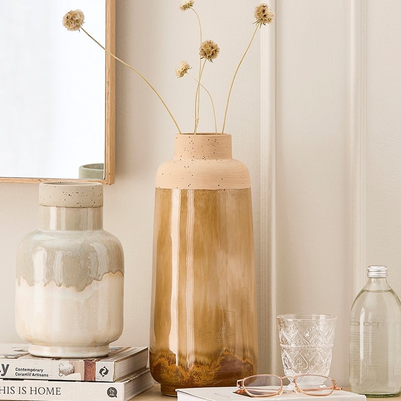 Mist Reactive Amber Vase