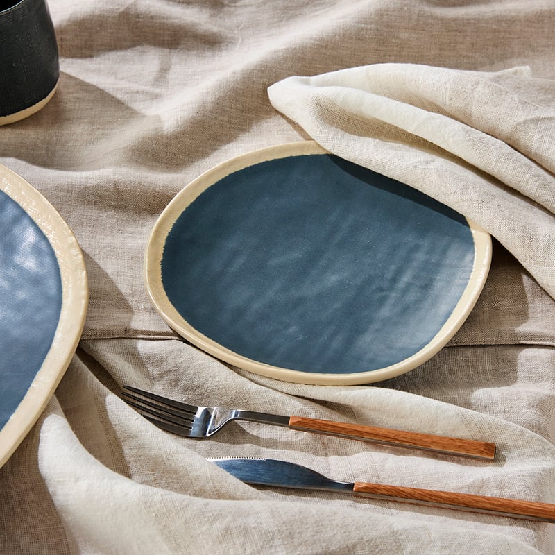 Luna Midnight Servingware