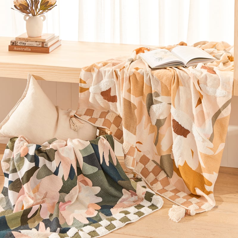 Kimmy Hogan Paper Daisies Throw
