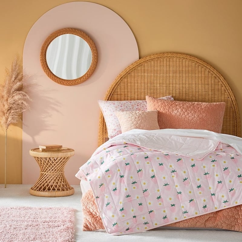 Strawberry Bloom Printed Weighted Blanket