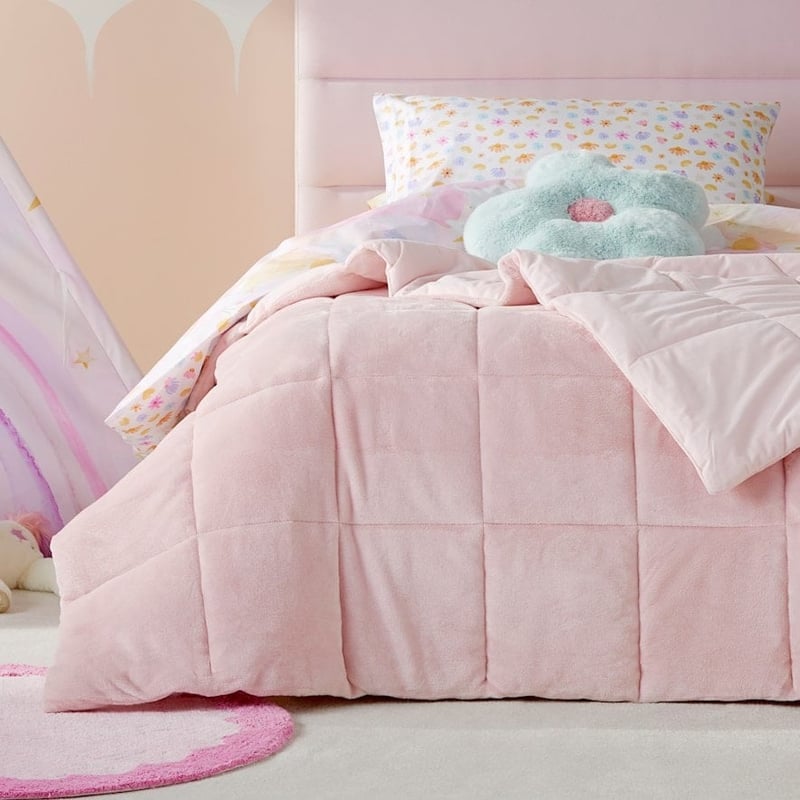 Super Cuddly Marshmallow Pink Blanket