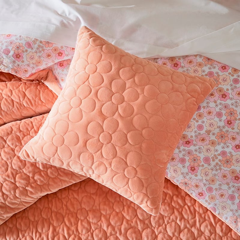 Daisy Dusty Pink Quilted Velvet Cushion