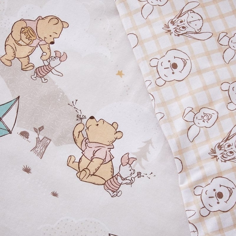 Winnie the Pooh Adventure Awaits Bedlinen Cot Natural
