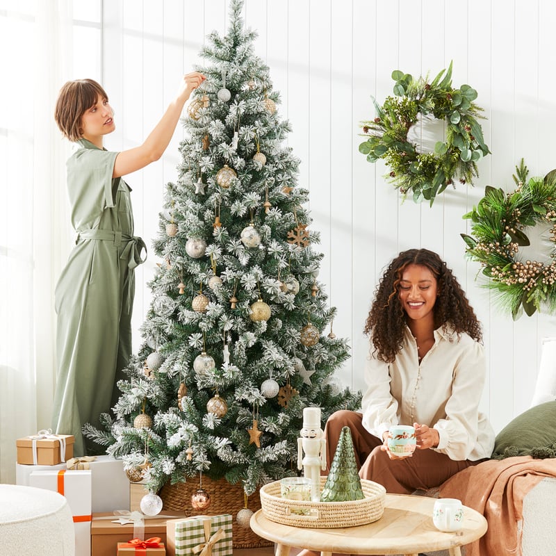 White & Green Winter Christmas Tree 7ft