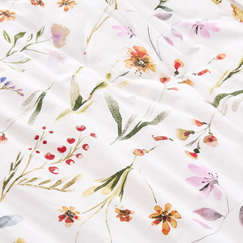 Stalky White Floral Quilt Cover Set