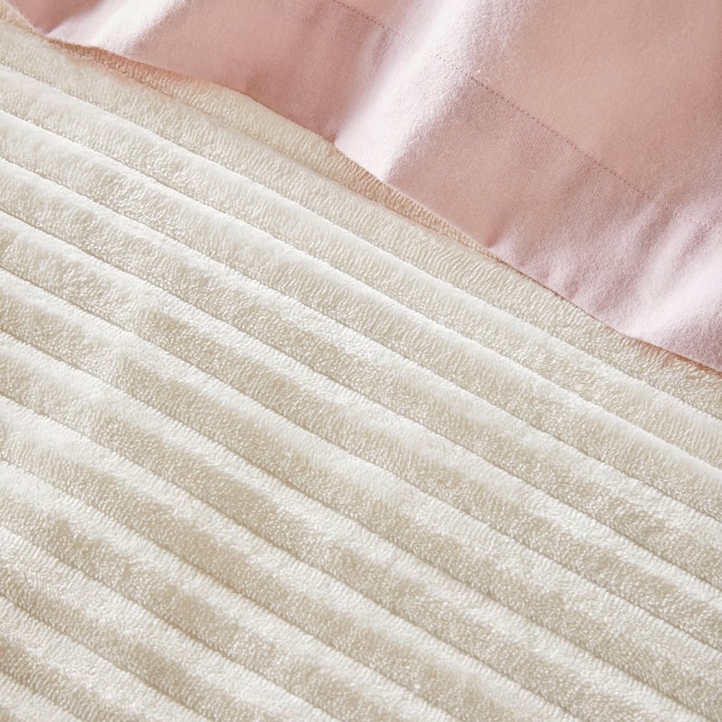 Cream Fur Ribbed Quilt Cover Set