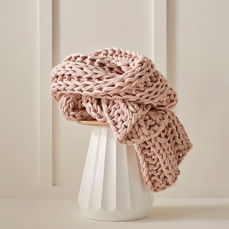 Newport Dusty Pink Chunky Knit Throw