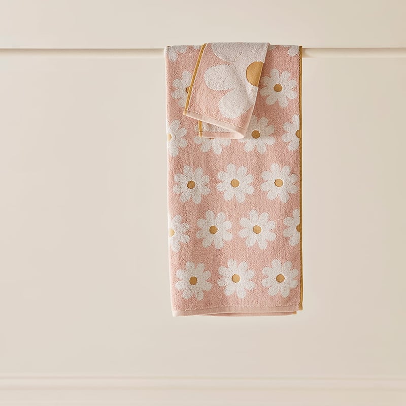 Daisy Floral Pink Towel Range 