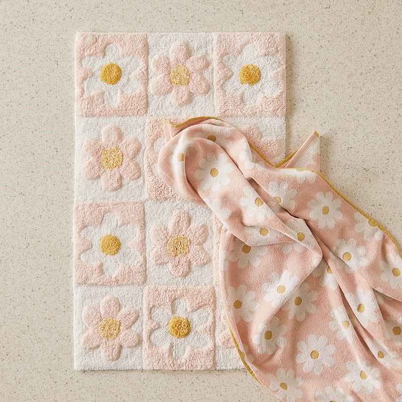 Daisy Pink Bath Mat