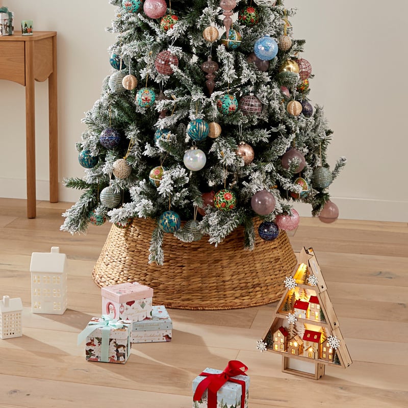 Christmas Large Natural Woven Tree Skirt