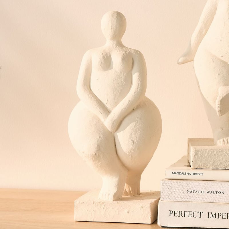 Venus Front White Statue