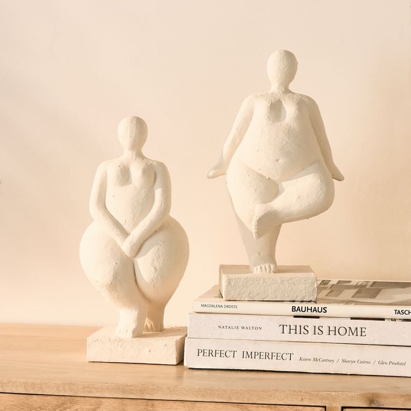 Venus Front White Statue