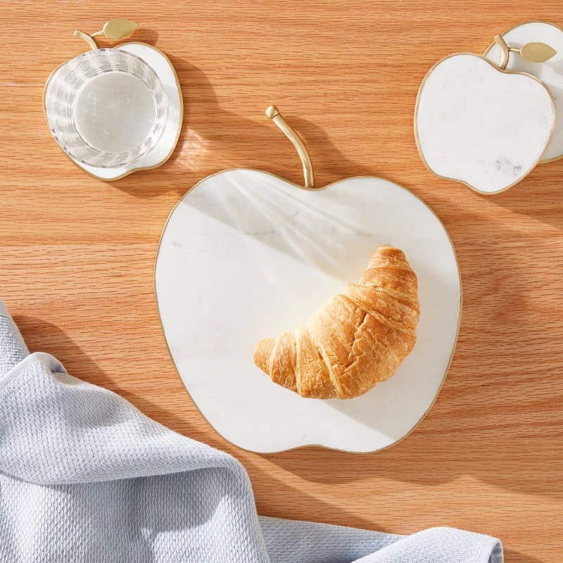 Apple Marble White & Gold Board