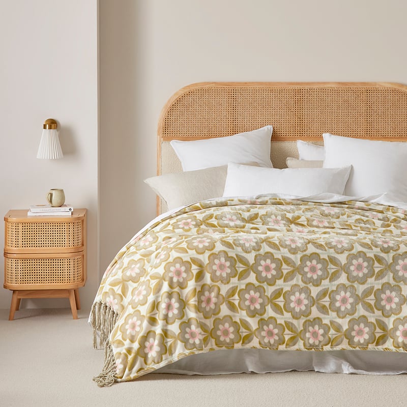 Supersoft Nina Floral Print Blanket