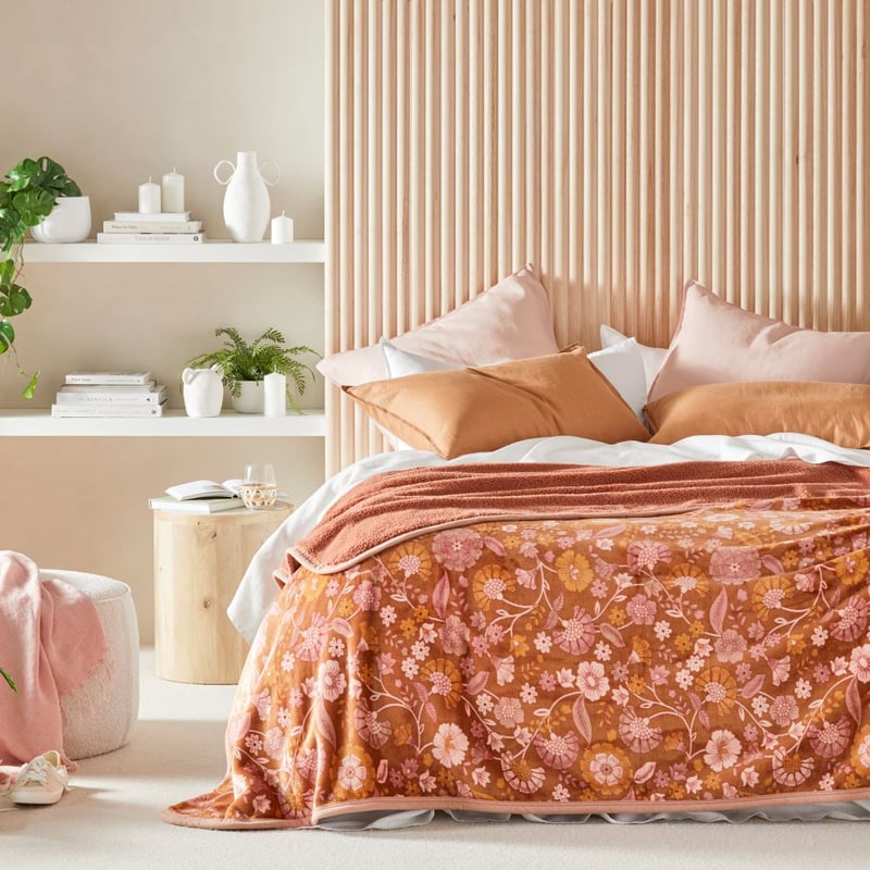 Sherpa Aashvi Floral Blanket