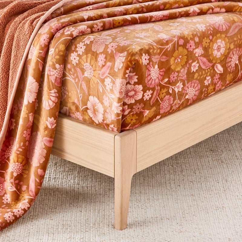 Sherpa Aashvi Floral Blanket