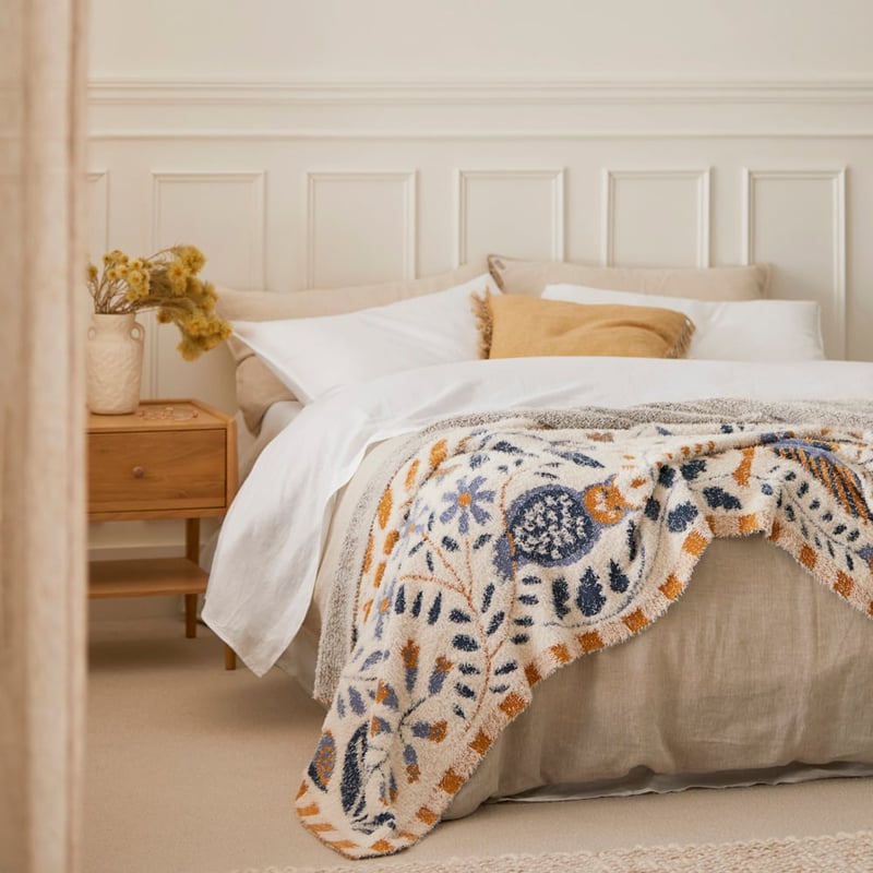 Secret Garden Cosy Knit Throw