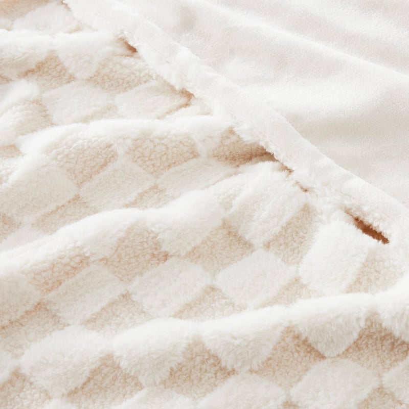 Estonia Natural Check Throw 