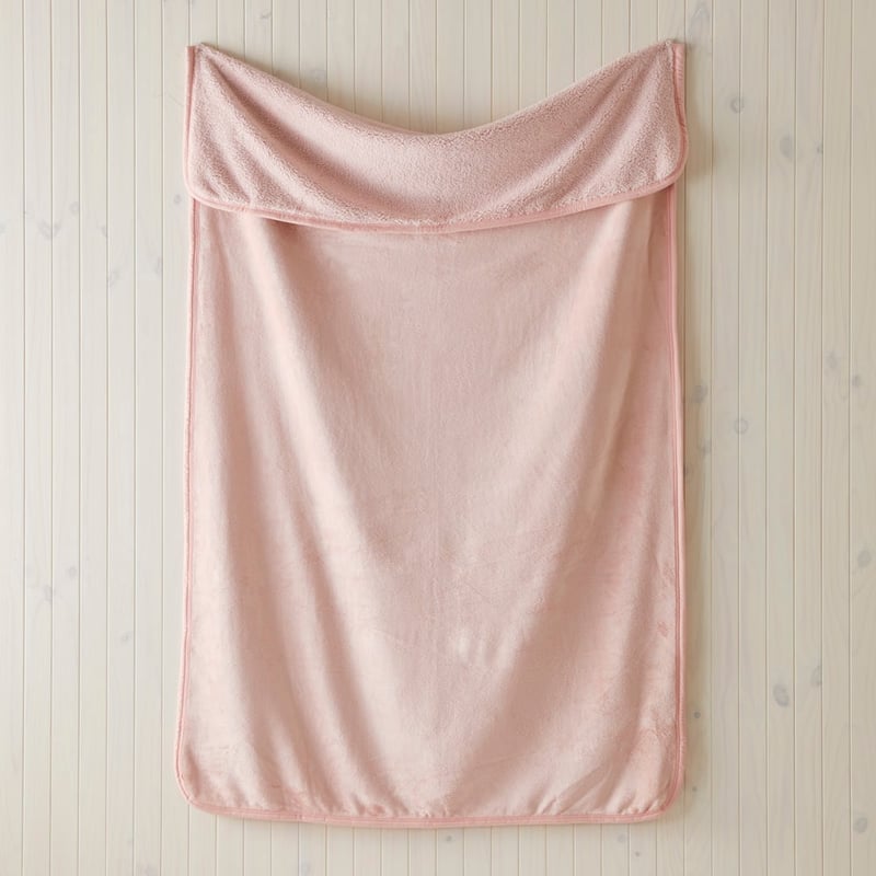 Sherpa Chalk Pink Throw