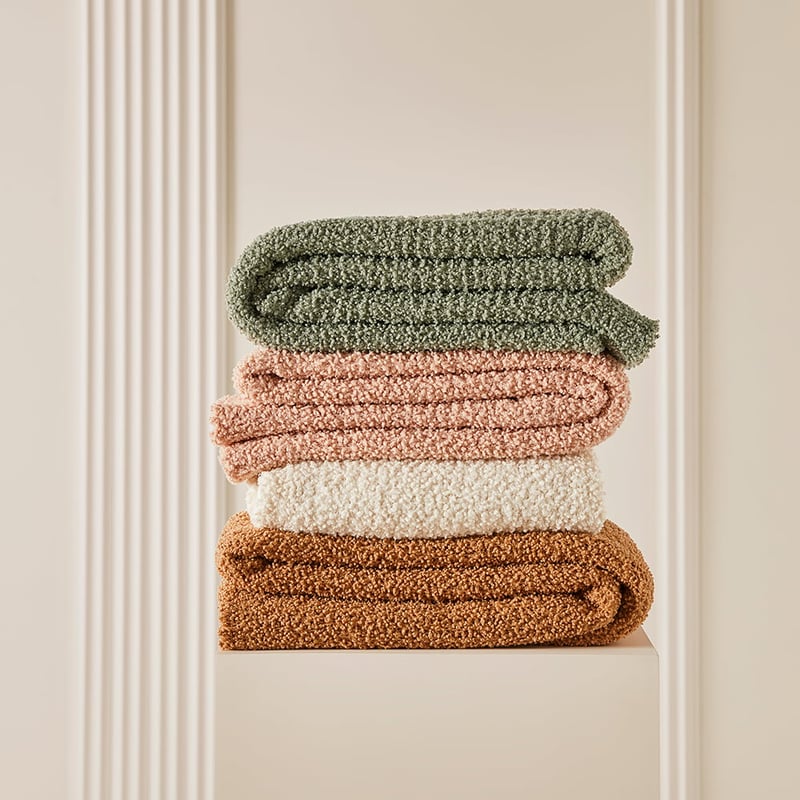 Manhattan Natural Boucle Throw