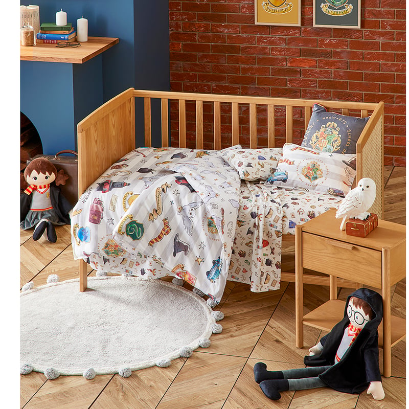Warner Bros Harry Potter White Hogwarts Cot Quilt Cover Set 